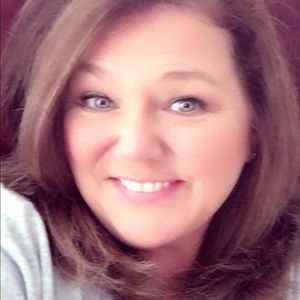 Meet your Posher, Cyndi